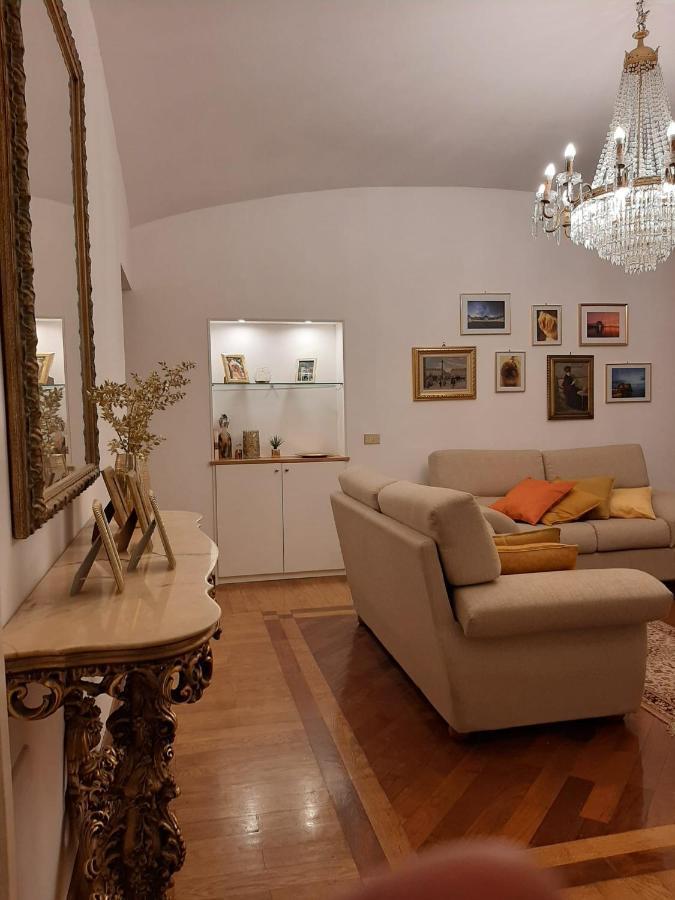 La Casa Di Francesca Hotel Napels Buitenkant foto